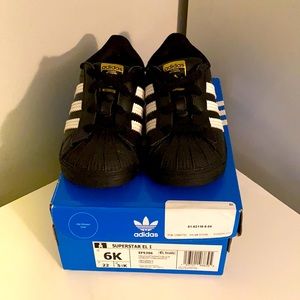 Toddler Adidas Superstar. Size 6. Color: Black